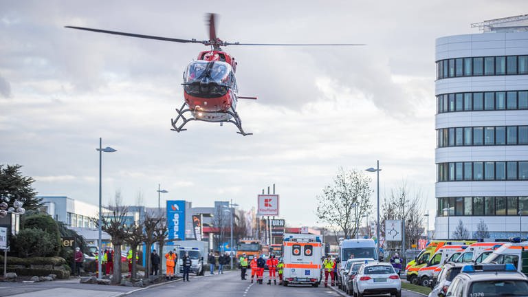 Eksplozija u tržnom centru Lidl u Njemačkoj, helikopteri nadlijeću područje: Tri osobe povrijeđene, stotine evakuisano!