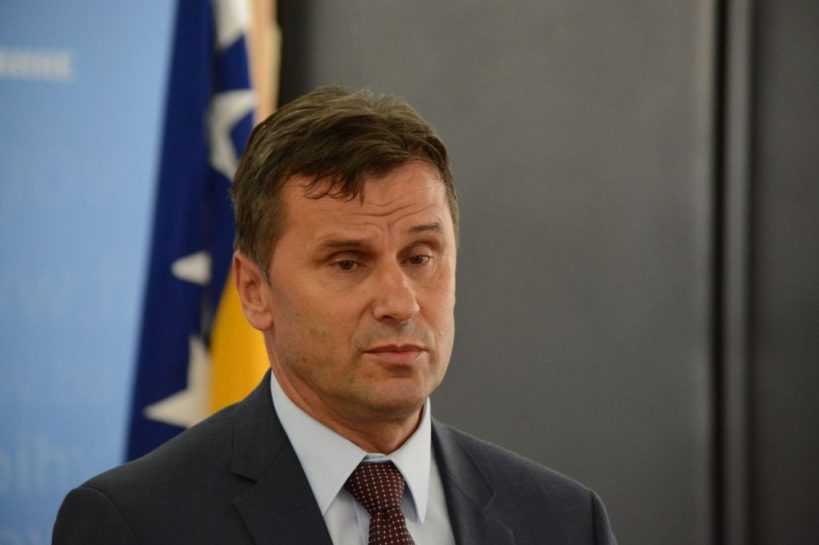 Premijer Federacije BiH Fadil Novalić zadobio povrede pa…