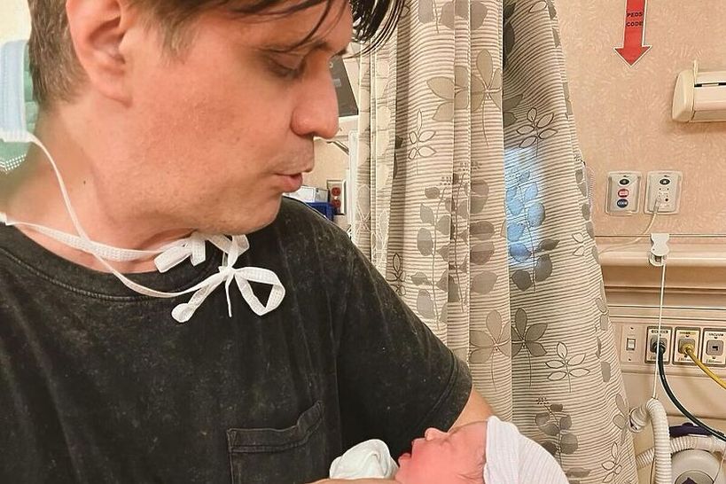 Miraj Grbić, popularni “Čombe” objavio sretne vijesti: “Malena Billie došla je na Zemlju 15. oktobra 2021. godine. Voljet ću te zauvijek!”