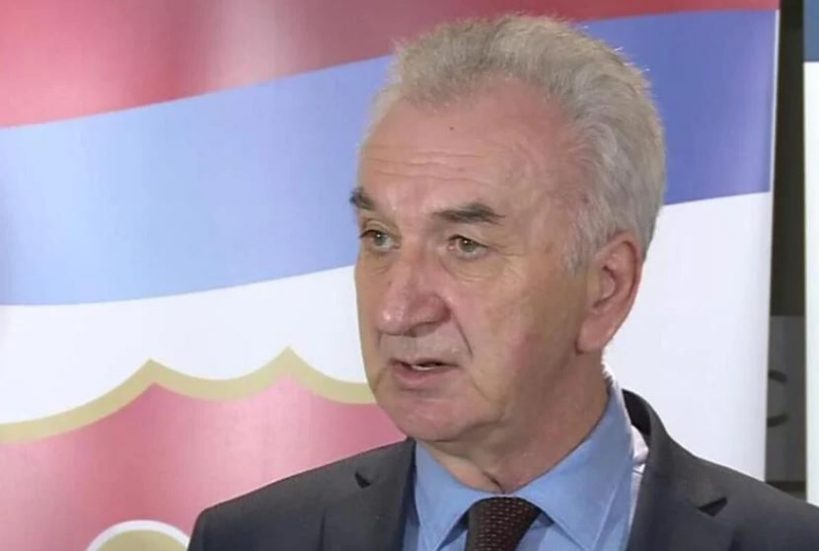 Predsjednik SDS-a Mirko Šarović bez dlake na jeziku uputio javnu prozivku: “Najveći domet vlasti u RS je podjela 100 KM iz budžeta pred izbore”