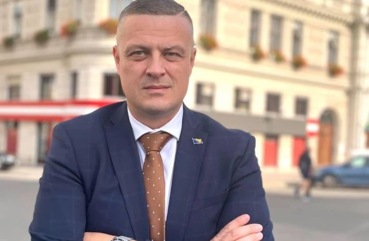 Vojin Mijatović otkrio javnosti detalje: “Od danas sve aktivnosti oko Pokreta za državu u ime SDP BiH preuzima moj drug Saša Grbić”