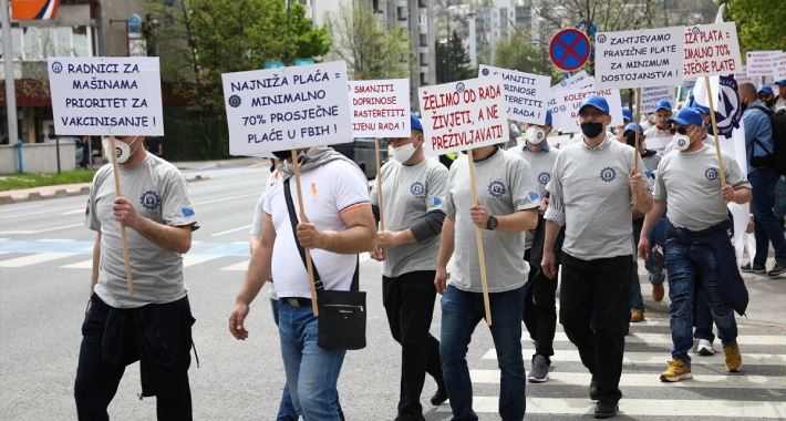 Strašni podaci: Čak 90.000 radnika u FBiH prima platu do 450 KM, a oko 260.000 radnika do 650 KM!