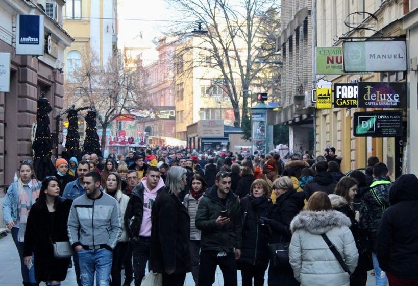 Agencije za statistiku BiH navodi: U BiH gotovo 200 hiljada osoba starijih od 30 godina živi sa roditeljima