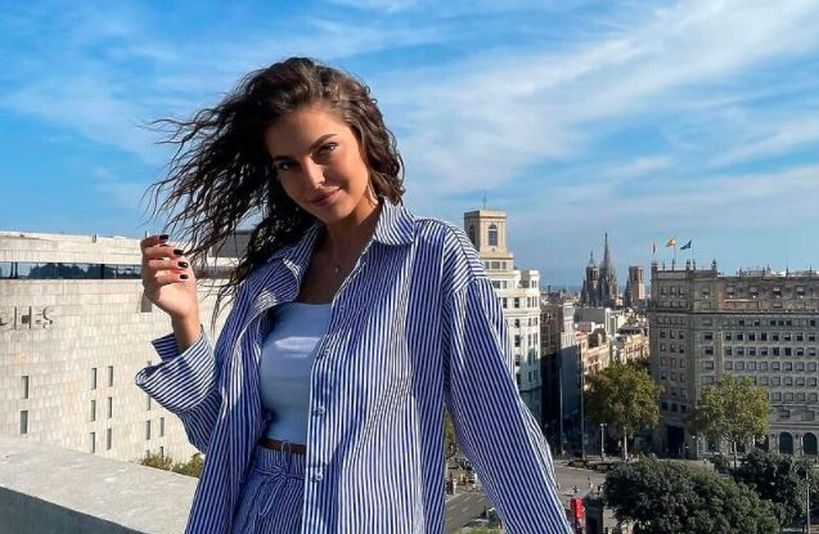 Popularna bh. pjevačica Džejla Ramović otputovala s prijateljima u Barcelonu, pa na svom profilu podijelila niz fotografija iz noćnog izlaska: “Najljepši osmijeh”