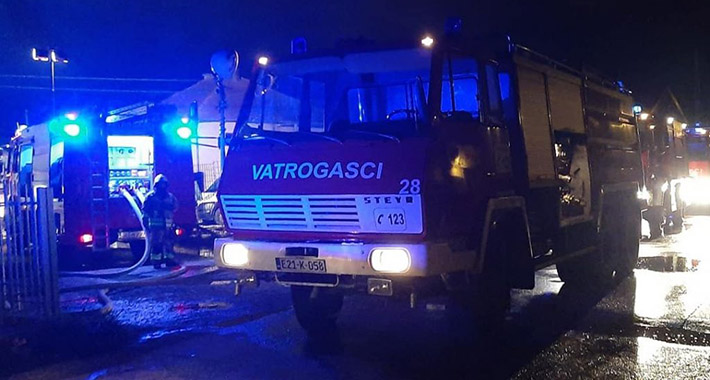 Velika tragedija u BiH, oglasili su se i iz policije: Trinaestogodišnja djevojčica stradala u požaru u Živinicama
