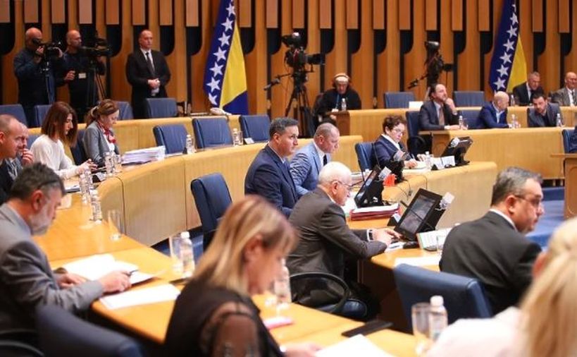 Nedavno je Dodik tražio od šefice njemačke diplomatije ubrzani kandidatski status za BiH, danas je SNSD uz HDZ pokazao ipak pravo lice!