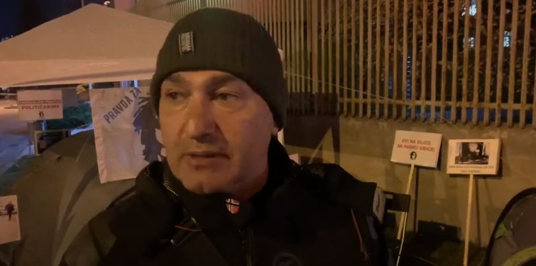 Pogledajte snimak sa lica mjesta: Novinari posjetili Davora Dragičevića koji će večeras spavati ispred Tužilaštva BiH