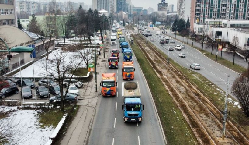 Prijevoznici protestnom vožnjom ukazali na poteškoće koje imaju u radu, a jedna od njih je i intenzivno poskupljenje goriva…