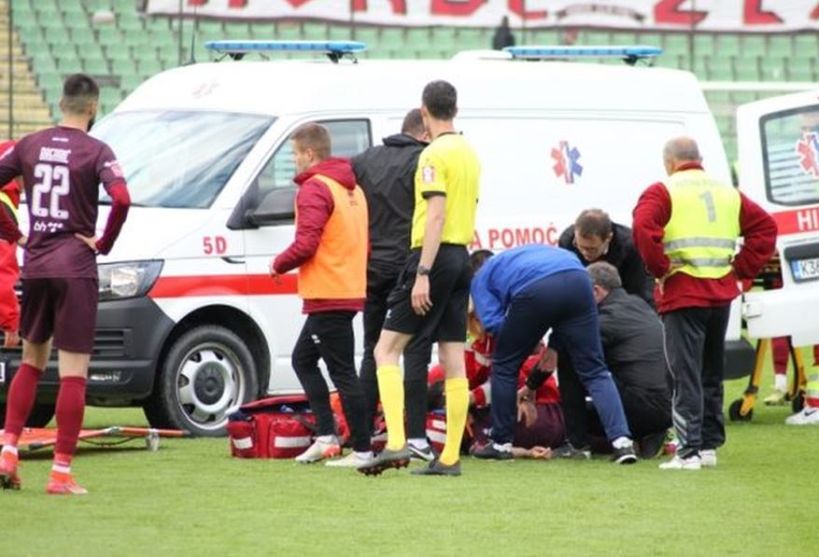 Fudbaler Sarajeva se srušio na terenu, hitno prevezen u bolnicu, trener dao izjavu: Primio je infuziju i stabilan je
