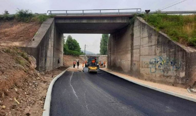 Potpuna obustava saobraćaja kod Maglaja: “Molimo građane i vozače motornih vozila da imaju strpljenja i poštuju upute”