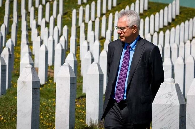 Ambasador SAD u BiH Michael Murphy poručio u Srebrenici: Negiranje i murali ne mogu promijeniti istinu o genocidu u Srebrenici