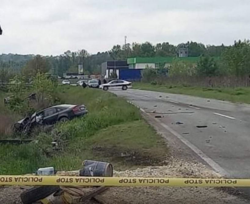 Teška saobraćajna nesreća: U strahovitom sudaru vozila poginule dvije osobe