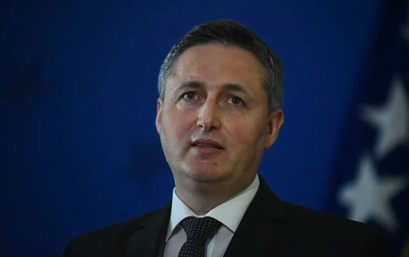 Član Predsjedništva Bosne i Hercegovine Denis Bećirović veoma otvoreno progovorio: “Javno pozivam Milorada Dodika da prestane sa upotrebom neprimjerenog vokabulara”