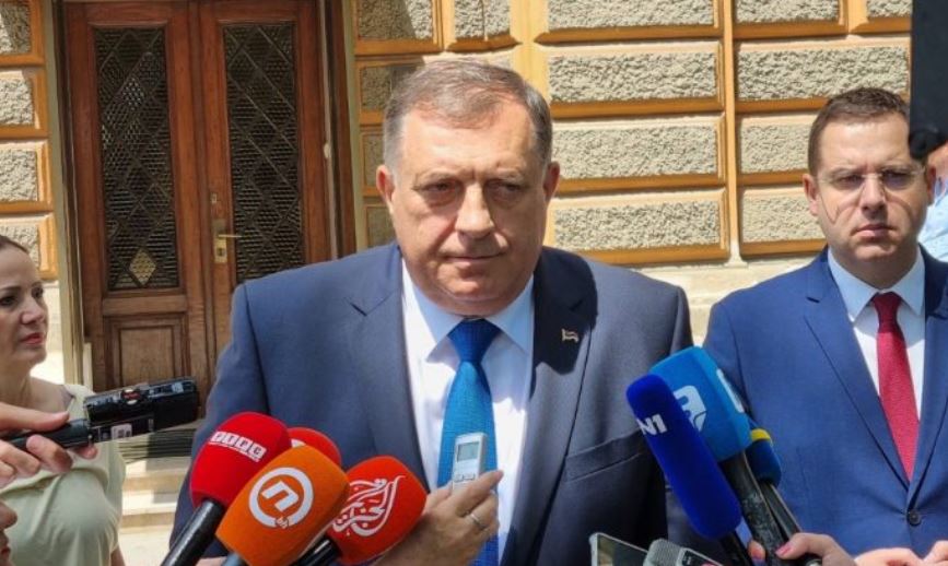 Milorad Dodik nakon sastanka sa šeficom britanske diplomatije u Predsjedništvu BiH: “Dao sam joj da pročita Aneks Dejtonskog sporazuma”