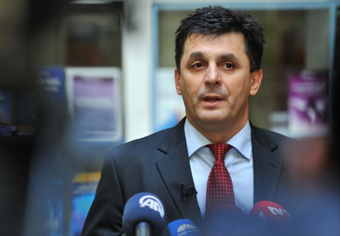 Ugledni sarajevski profesor Senadin Lavić neupitno poručio: “Građani trebaju kazniti etnopolitiku na izborima!”