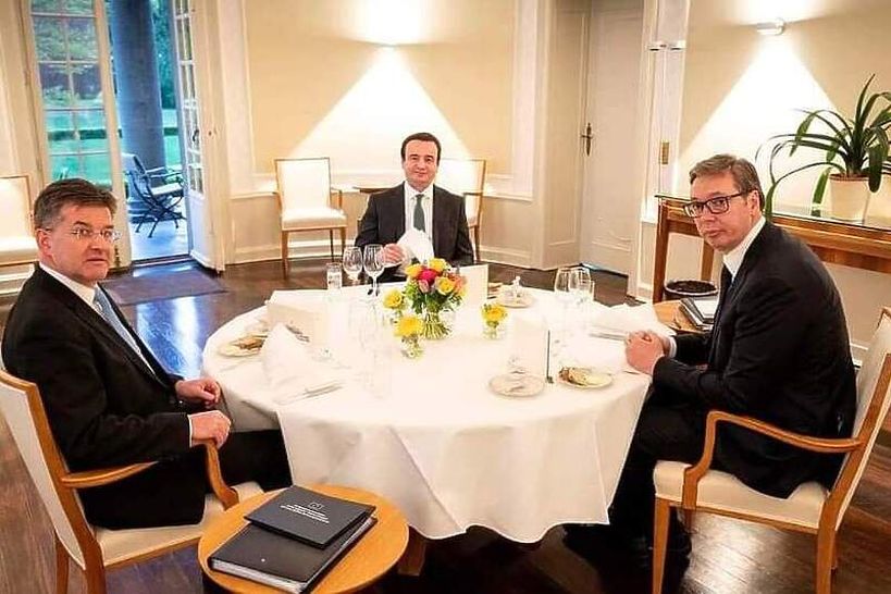 Šta ovo sada znači za Srbiju? Večera u Berlinu na kojoj se samo jedan gospodin smješka: Kurti, Lajčak i Vučić
