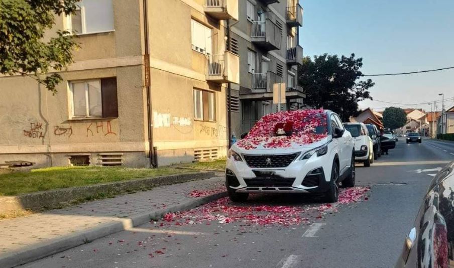 Neko se obradovao: Nesvakidašnji romantični gest u bh. gradu