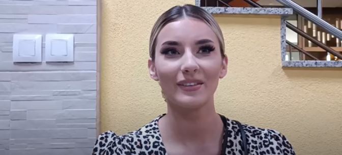 Pogledajte snimak: Zvezda Granda Meliha Imširović stigla u Tešanj da podrži Nermina Handžića, evo šta je poručila!