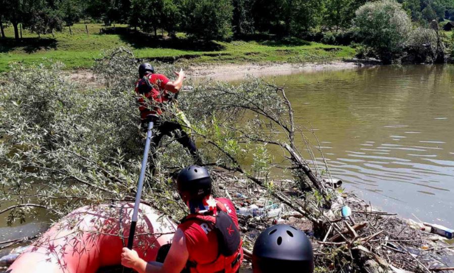 Pretraživane su sve ade, sprudovi i obale rijeke Bosne: Gorska služba spašavanja traga za nestalom Ismetom Bečić