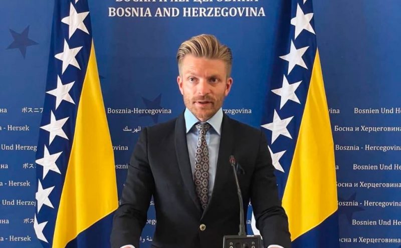 Vrlo direktne i britke riječi u vezi BiH pristižu iz Nizozemske: “Bosna će morati imenovati ozbiljan tim, sa različitim (pravnim) ekspertima, za vođenje pregovora sa EU”, tvrdi Alden Pervan