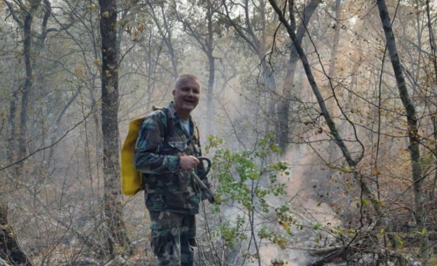 General Oružanih snaga BiH Ivica Jerkić prekinuo godišnji odmor, stavio naprtnjaču na leđa i poručio: “Narod je sretan što vojska pomaže”