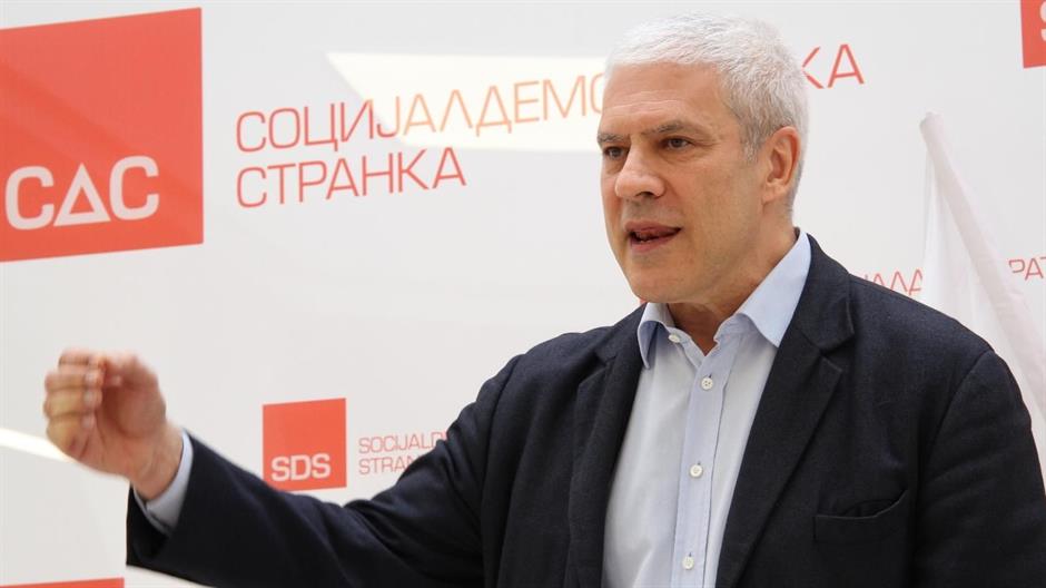 Turbulentno u Srbiji, Boris Tadić pozvao Aleksandra Vučića da podnese ostavku