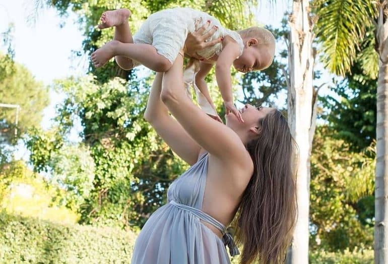 Amra Džeko na Instagramu podijelila preslatku fotografiju: “Želim imati sve, ali majčinstvo je moja krajnja svrha”