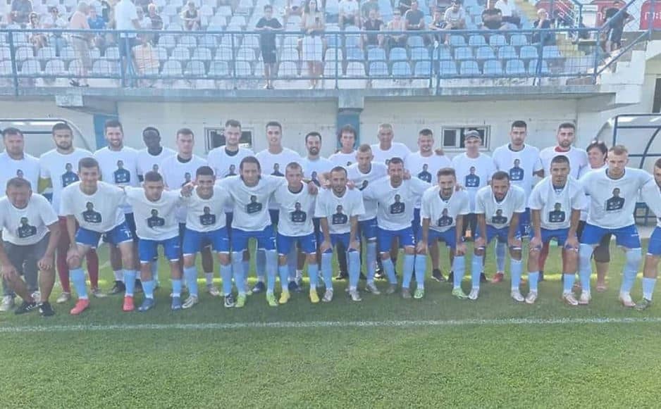 Divna gesta zaista: Hercegovački klub izašao na teren u majicama s likom Lane Pudar, među njima i njen otac