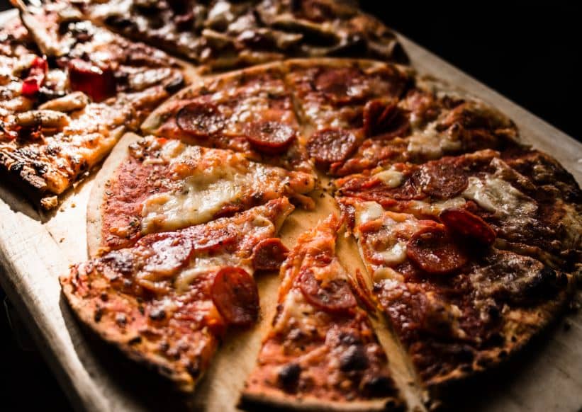 Počastite se danas: Odličan recept za brzu i savršenu domaću pizzu