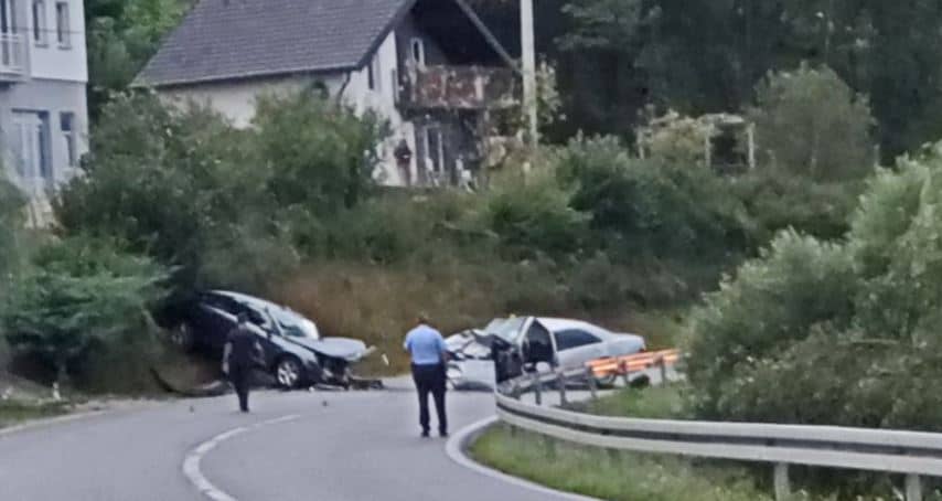 Detalji teške saobraćajne nesreće koja se dogodila u BiH: Poginuo vozač, među šest povrijeđenih i djete