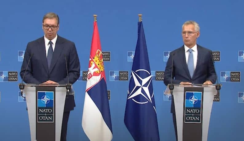 Vučić nakon sastanka sa generalnim sekretarom NATO-a Stoltenbergom u Briselu: “Nemojte da od Srba očekujete da uživaju i govore kako im je mnogo lijepo”