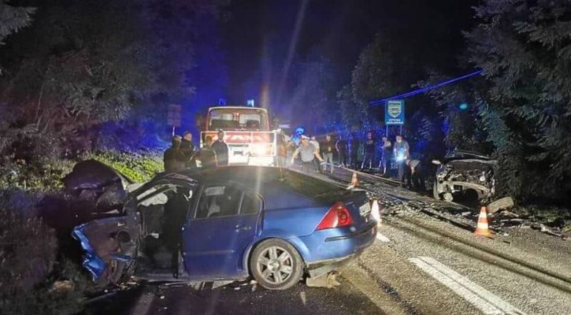 Težak sudar dva automobila na magistralnom putu M-17, više osoba povrijeđeno