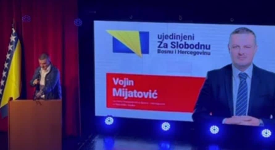 Pogledajte snimak, Vojin Mijatović pozdravom u Bosanskoj Gradišci izazvao ovacije: “Es-selamu alejkum, pomaže Bog, hvaljen Isus i smrt fašizmu”