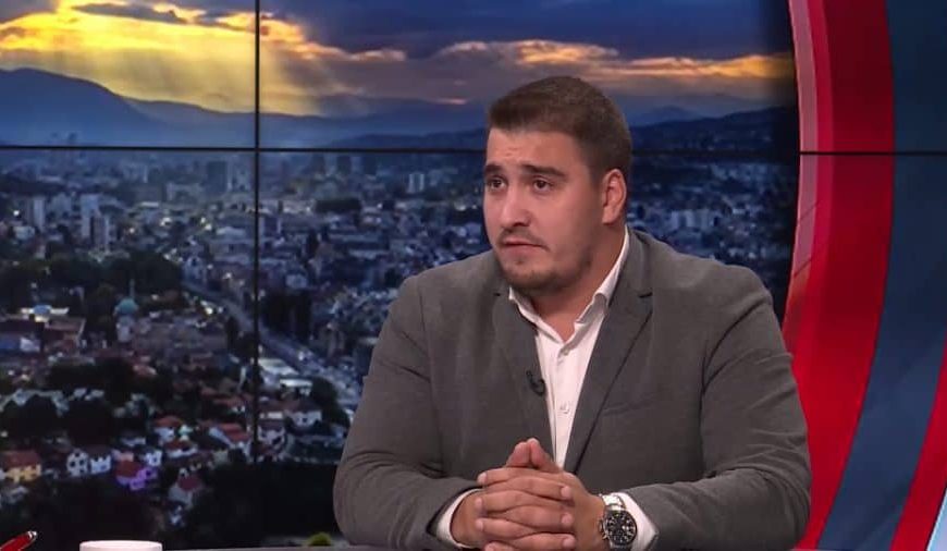 Haris Zahiragić na televiziji uživo o Izetbegoviću koji poražen od Bećirovića: “Mislim da je on faktor i pored svih problema koje je protekle četiri godine prošla SDA”