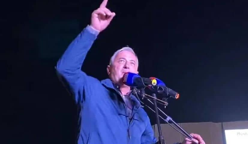 Branislav Borenović se glasno obratio okupljenima na protestima u Banja Luci: “Vi ste dali ključnu poruku koja glasi – Mile, odlazi”