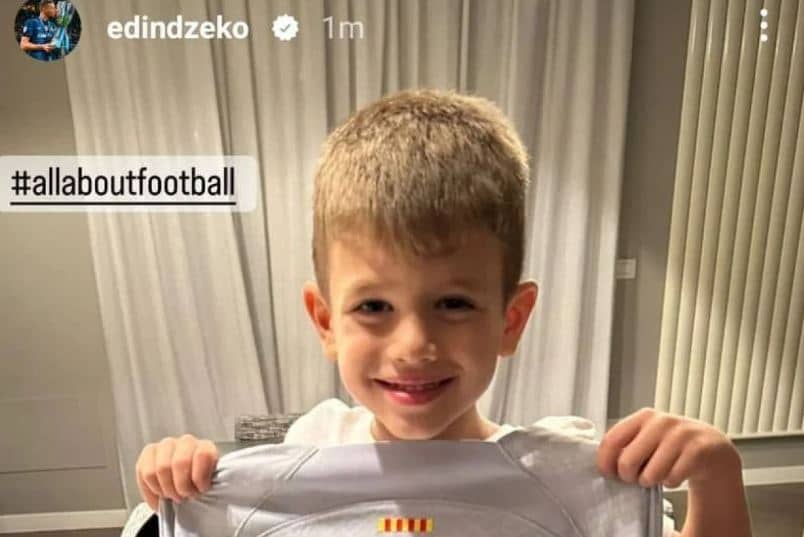 Sin Edina Džeke će do kraja života pamtiti tu noć, pogledajte fotografije: Nakon meča Intera i Barcelone dobio je dres od Roberta Lewandowskog