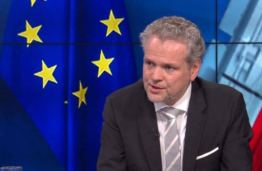 Šef Delegacije EU Johann Sattler uskoro odlazi iz BiH, poručio je: “Frustriran sam ponašanjem političara”