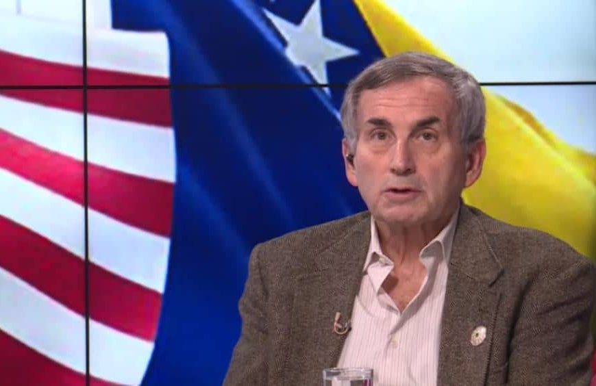 Nekadašnji ambasador SAD o stanju u Bosni i Hercegovini 20 godina nakon: “Lako je kriviti nekoga izvana, na narodu BiH je da odluči ko će ih voditi”