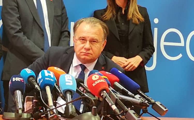 Predsjednik SDP-a Nermin Nikšić se oglasio nakon odluke Christiana Scdhmidta: “Nažalost, sve dok je više domaćih političara koji su posvećeni politikanstvu,, postoji potreba za intervencijama visokog predstavnika”