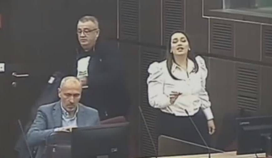 Pogledajte kako je Arijana Memić očitala bukvicu sudiji Branki Periću: Porodica Memić burno reagovala i napustila sudnicu nakon čitanja presude