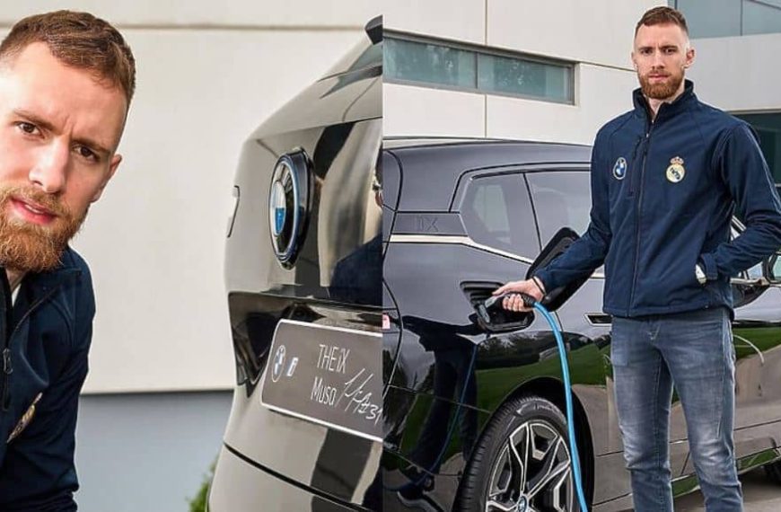 Džanan Musa zvanično zadužio superautomobil u Realu s personalizovanim tablicama, pogledajte snimak