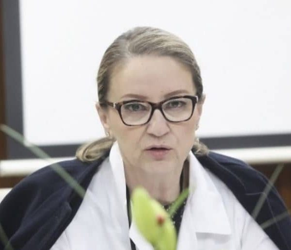 Sebija Izetbegović burno reagovala nakon odluke Senata UNSA: “Ovakvim postupcima rektor Škrijelj ne samo da nanosi štetu meni, nego istovremeno,…