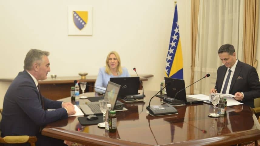 Predsjedništvo Bosne i Hercegovine sa dva glasa za i jednim protiv izglasalo Borjanu Krišto za mandatarku Vijeća ministara