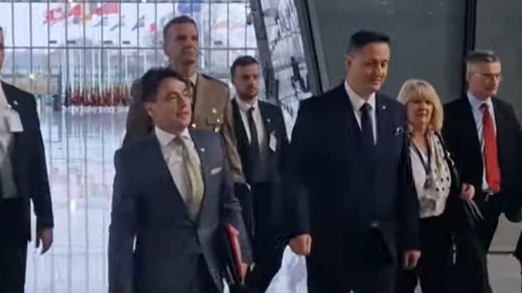 Savjetnik člana Predsjedništva Alija Kožljak se oglasio: “Bećirović danas sa šefom vojnog komiteta NATO-a, na dnevnom redu izgradnja Oružanih snaga”