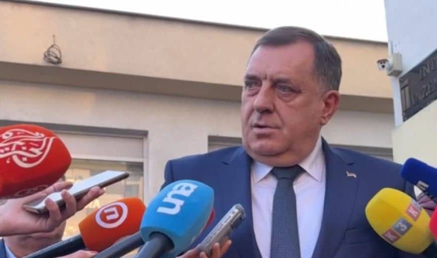 Milorad Dodik obratio se medijima nakon sastanka sa liderima “Osmorke” u Doboju: “Od državne imovine ne odustajemo, ali to nije dio sporazuma”