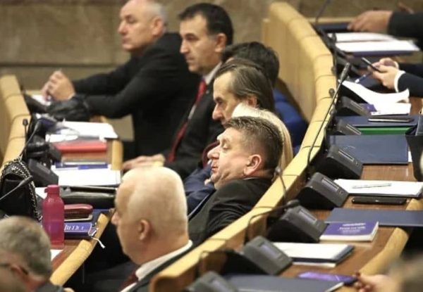 Predstavnički dom Parlamenta FBiH usvojio amandmane na budžet Osmorke i…