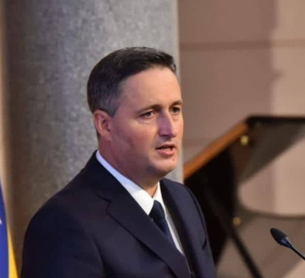 Denis Bećirović potvrdio, zatražio vanrednu sjednicu Predsjedništva Bosne i Hercegovine…