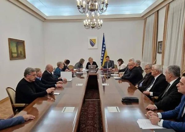 Novi član Predsjedništva Bosne i Hercegovine Denis Bećirović uveo je…