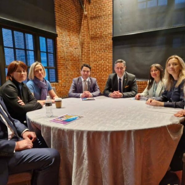 Denis Bećirović se sastao sa predstavnicima bosanskohercegovačke dijaspore u Washingtonu:…