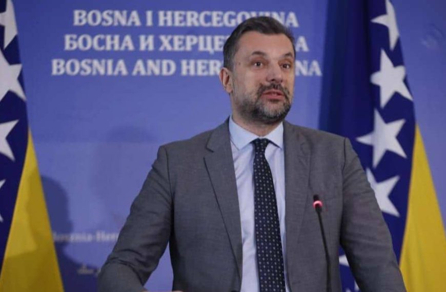 Ministar vanjskih poslova Bosne i Hercegovine Elmedin Konaković se obratio: “To će biti čudo, ako SBiH i NES pronažu rješenje”
